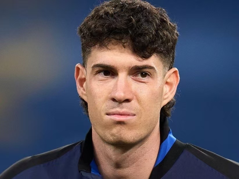 他看见一位 他看见一位