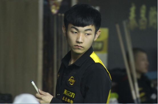 右路逼抢成